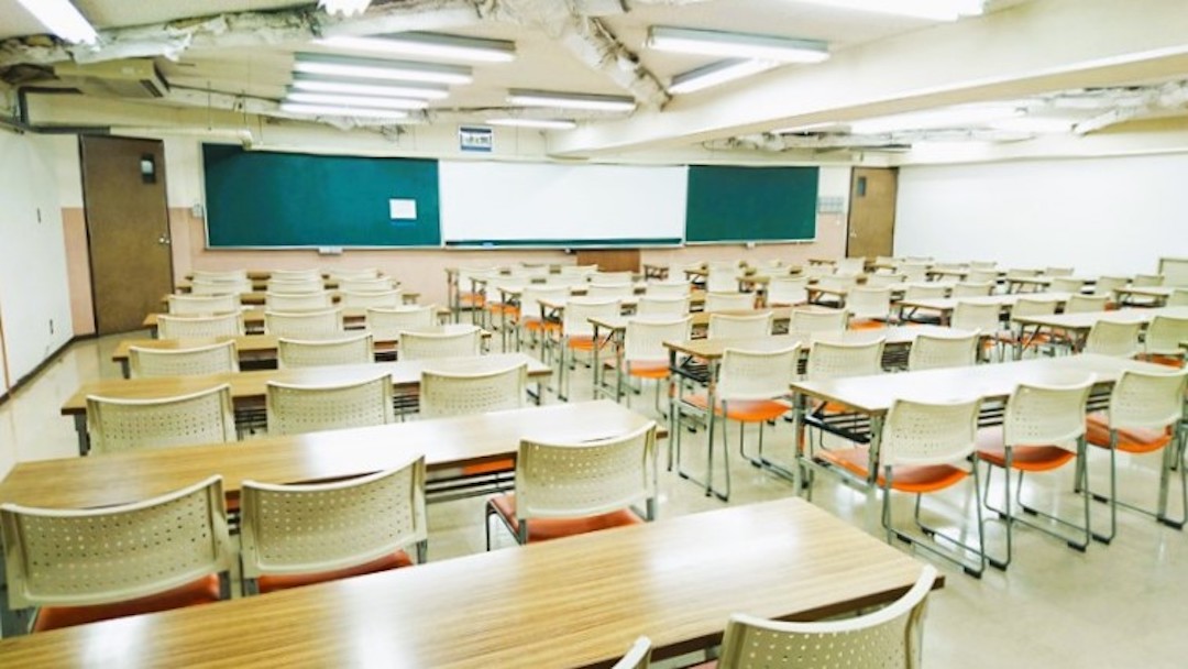学校法人YIC学院の貸し会議室・貸し教室
