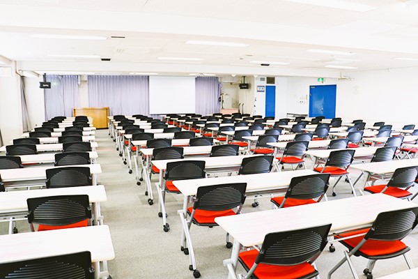 学校法人YIC学院の貸し会議室・貸し教室