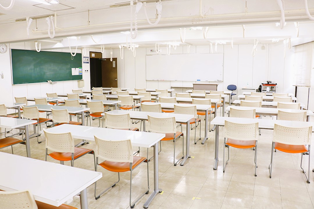 学校法人YIC学院の貸し会議室・貸し教室