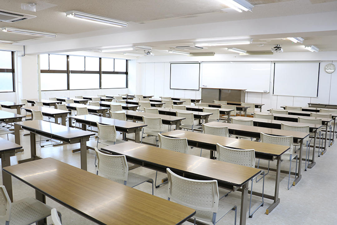 学校法人YIC学院の貸し会議室・貸し教室